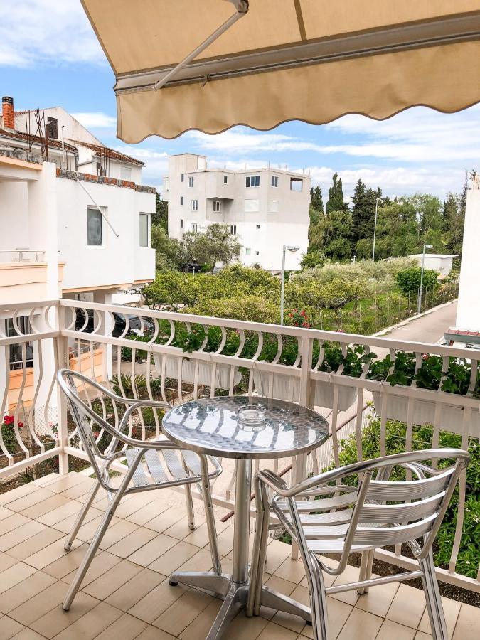 Vila Adriatik Ulcinj Exterior foto